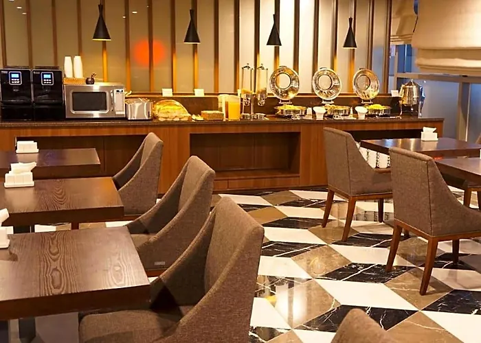 Hotel Aventree 3*